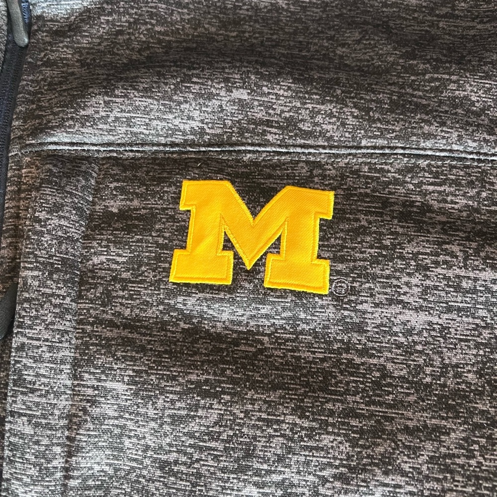 025: PreLoved Colosseum Heather Gray Jacket with Blue Accents U of M Size XL - Picture 4 of 8